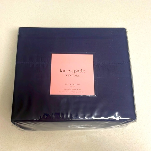 New Kate Spade Queen Sheet Set 300 TC 100% Cotton Sateen Color Dark Navy - Picture 1 of 3